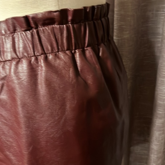 Jolt faux leather mini skirt paper bag waist and pockets - Picture 5 of 7